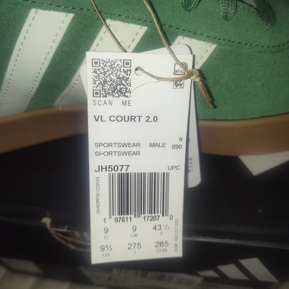 Adidas Green and White Men's Shoes - Picture 4 of 8